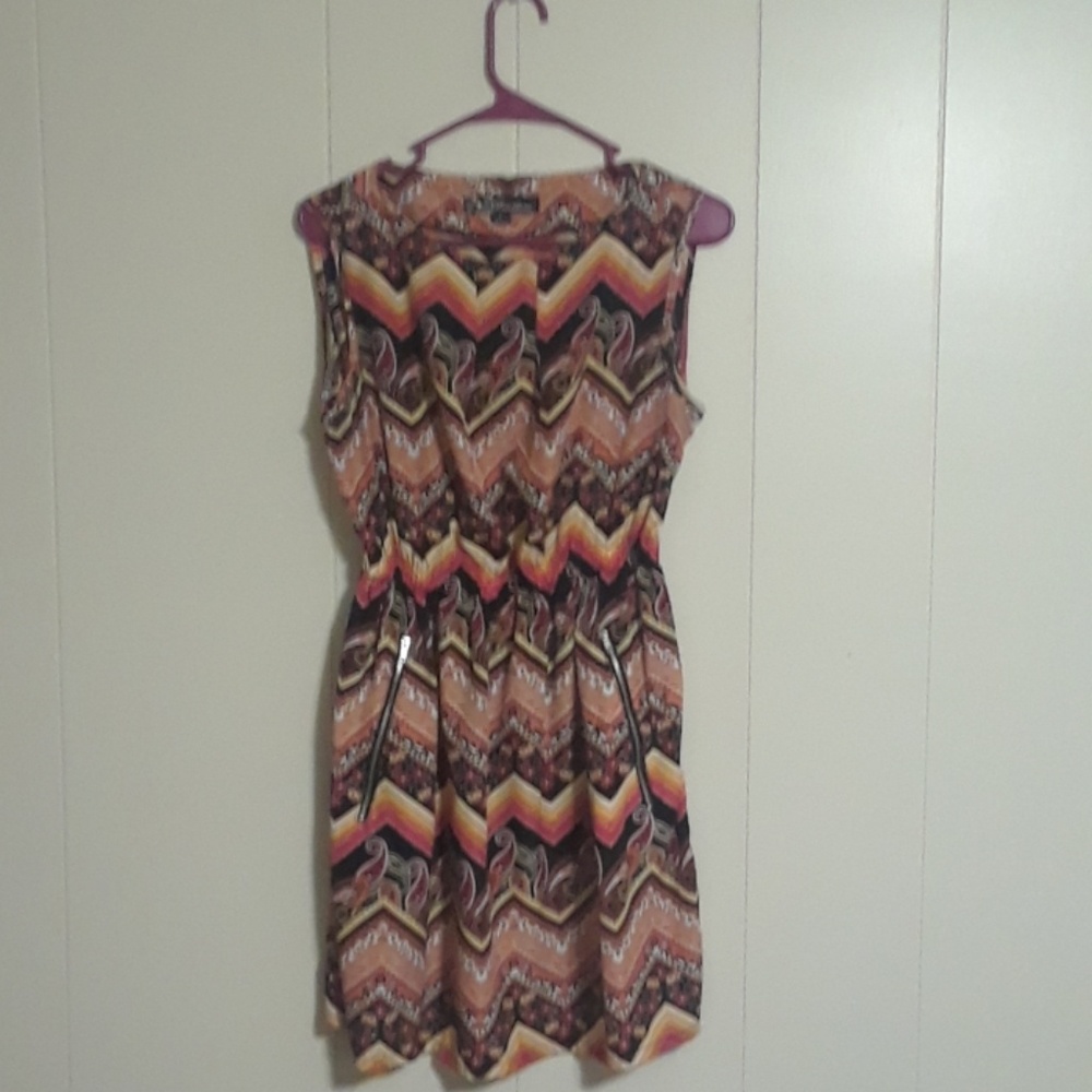 Sleeveless dress